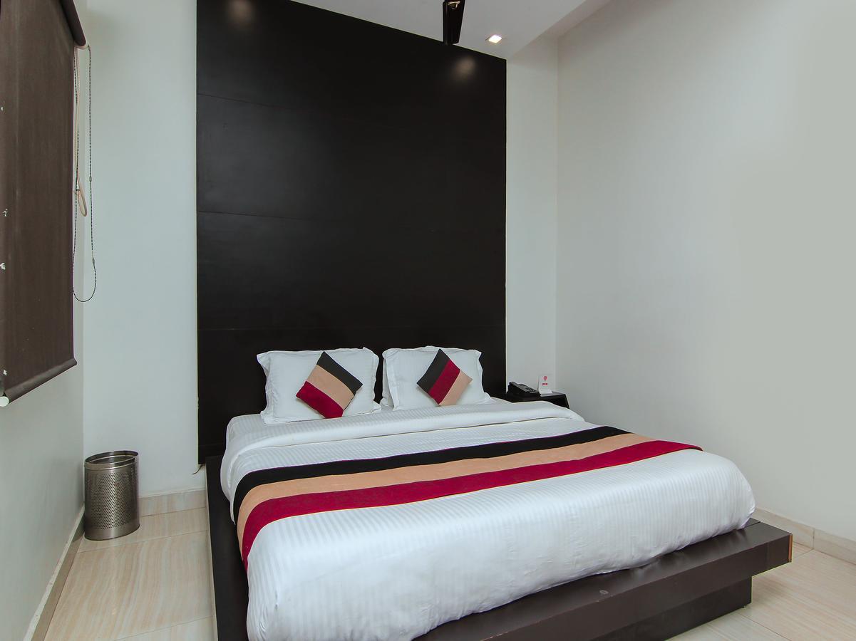 Oyo 1358 Hotel Crossroad Lucknow Zewnętrze zdjęcie