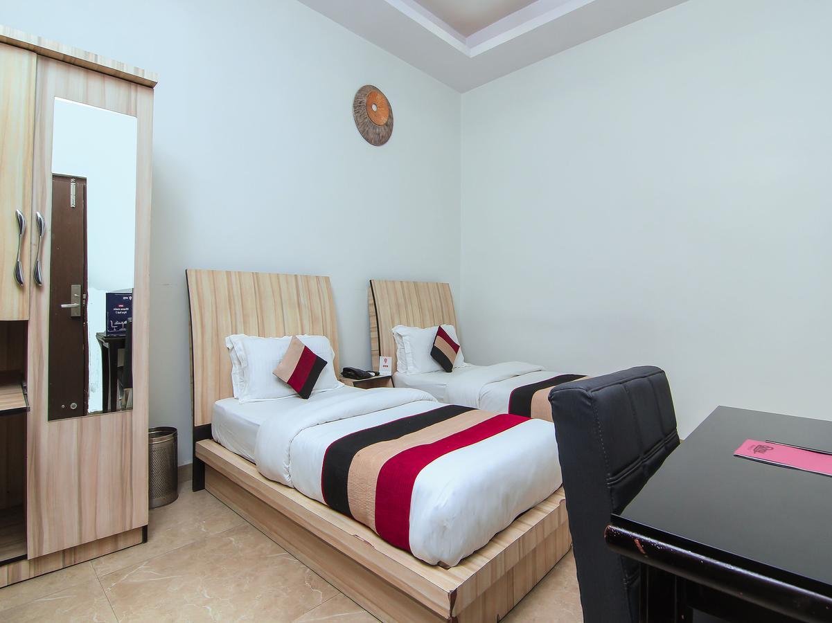 Oyo 1358 Hotel Crossroad Lucknow Zewnętrze zdjęcie