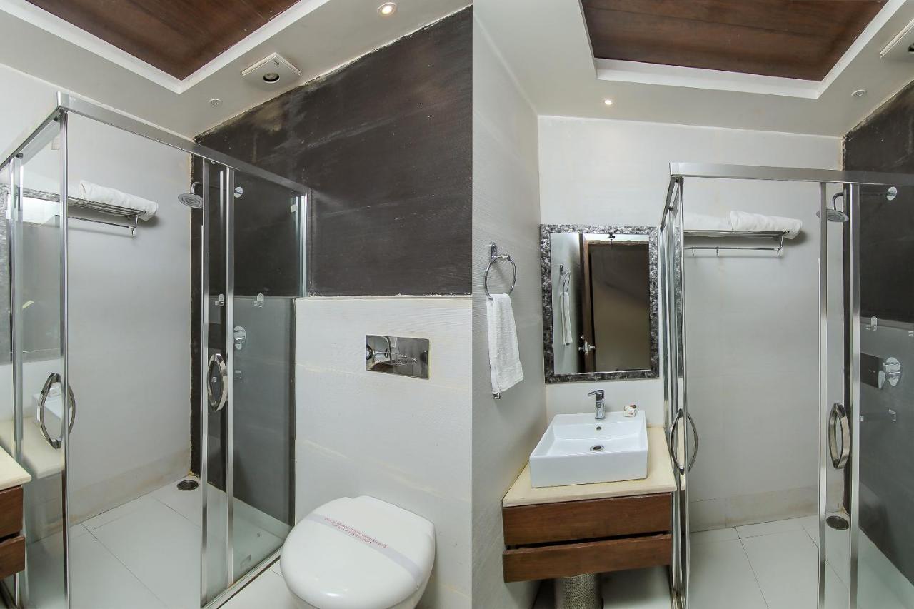 Oyo 1358 Hotel Crossroad Lucknow Zewnętrze zdjęcie