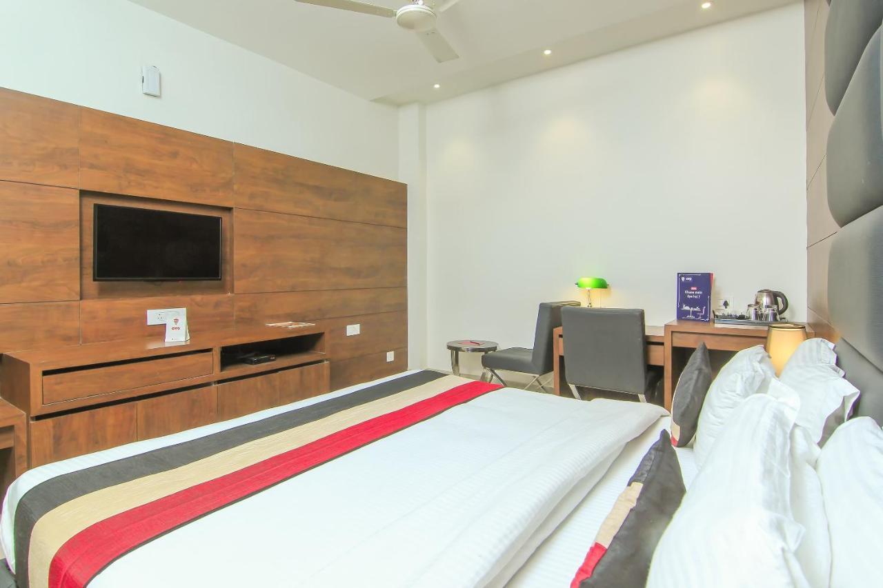 Oyo 1358 Hotel Crossroad Lucknow Zewnętrze zdjęcie